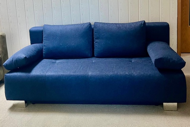 /upload/meine_bilder/Abverkauf/Schlafsofa blau I.jpg